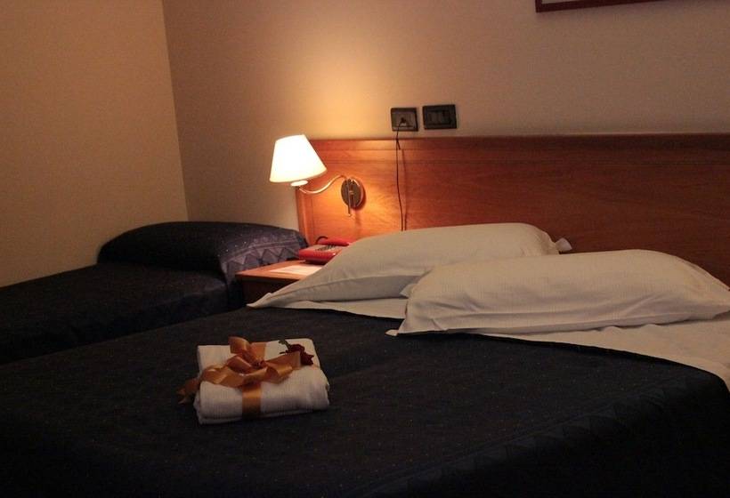 트리플 클래식 룸, Lion S