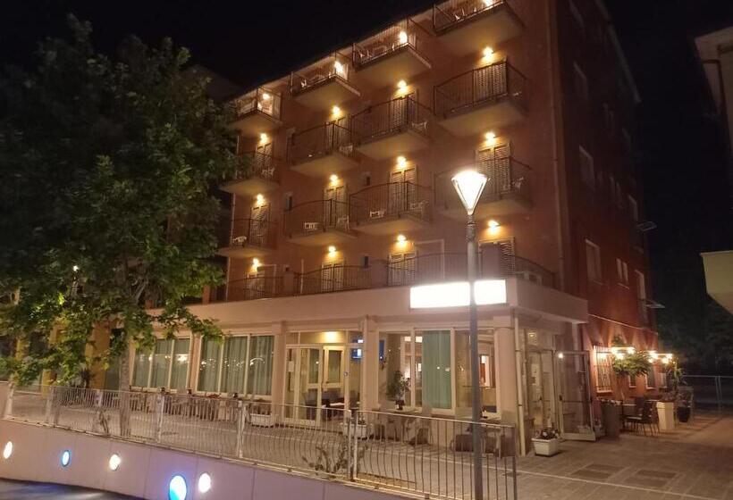 スタンダードルーム, Serafini Misano Adriatico