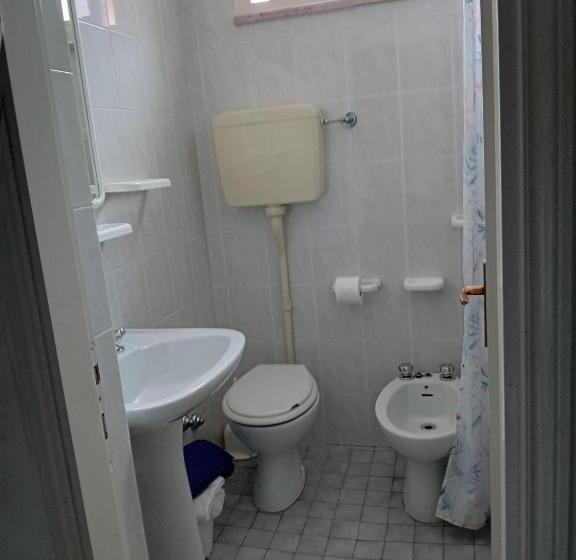 エコノミールーム, Serafini Misano Adriatico