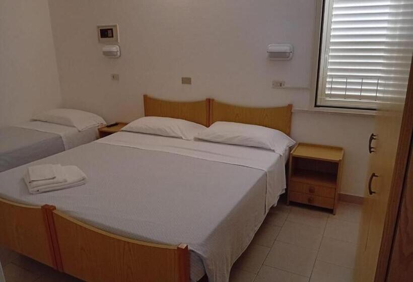 エコノミートリプルルーム, Serafini Misano Adriatico