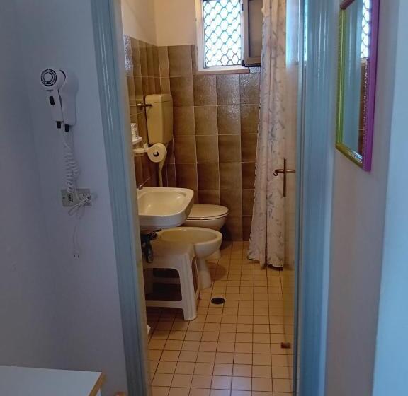 Economy Triple Room, Serafini Misano Adriatico