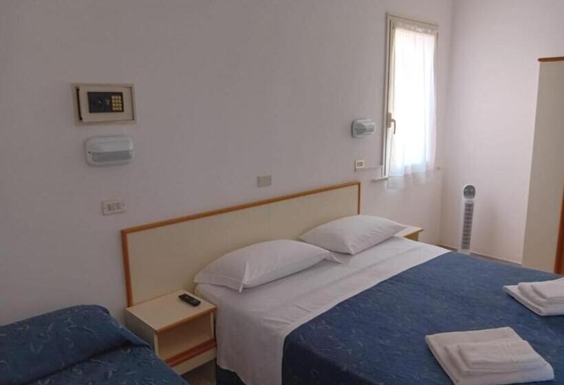 エコノミートリプルルーム, Serafini Misano Adriatico