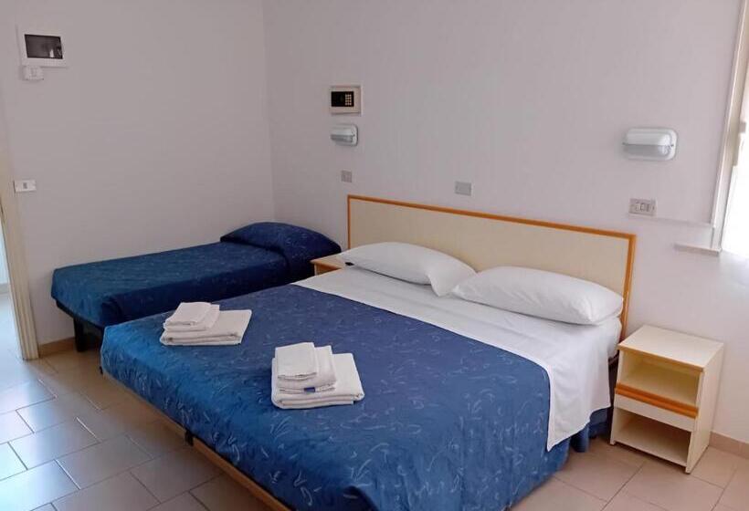 エコノミートリプルルーム, Serafini Misano Adriatico