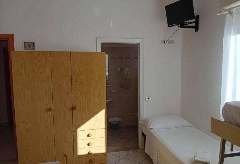 ファミリールーム, Serafini Misano Adriatico