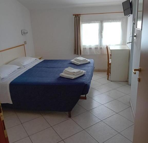 ベーシックルーム, Serafini Misano Adriatico