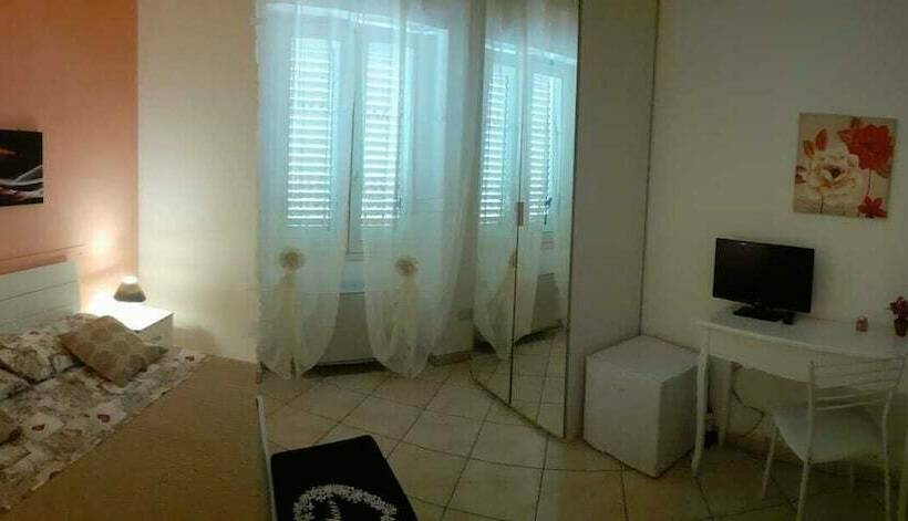 标准间, Mirage B&b