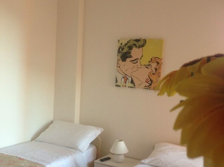 חדר משפחתי, Mirage B&b