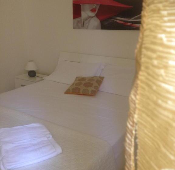 标准间, Mirage B&b