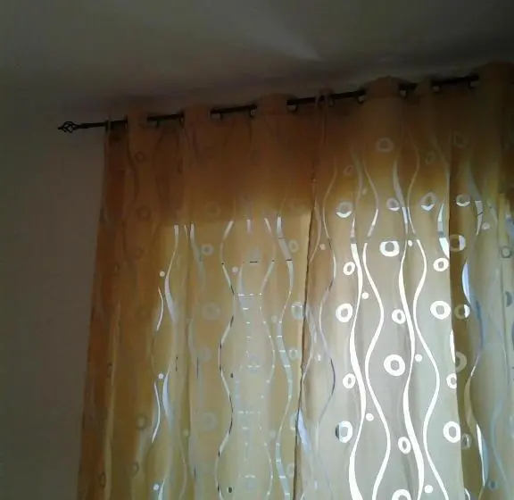 Cameră Familiară, Mirage B&b