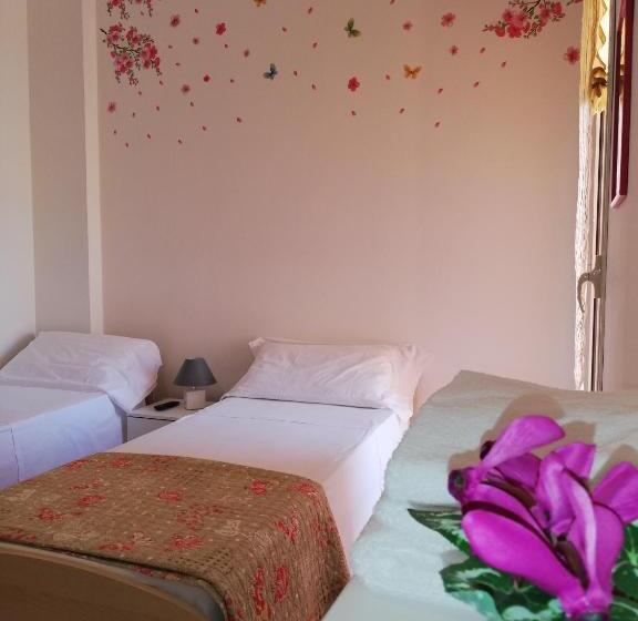 חדר סטנדרט לארבעה, Mirage B&b