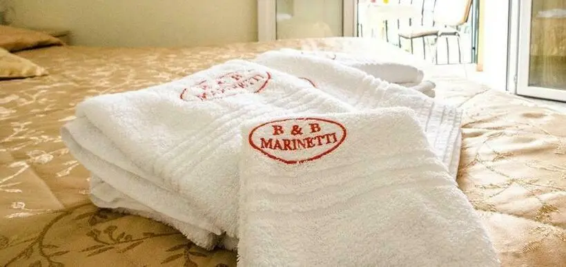 キングサイズベッドのスタンダードルーム, B&b Villa Marinetti