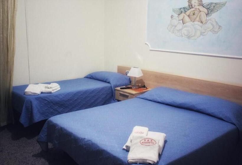 غرفة قياسية ثلاثية, B&b Villa Marinetti