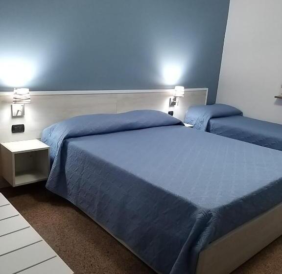 غرفة قياسية ثلاثية, B&b Villa Marinetti