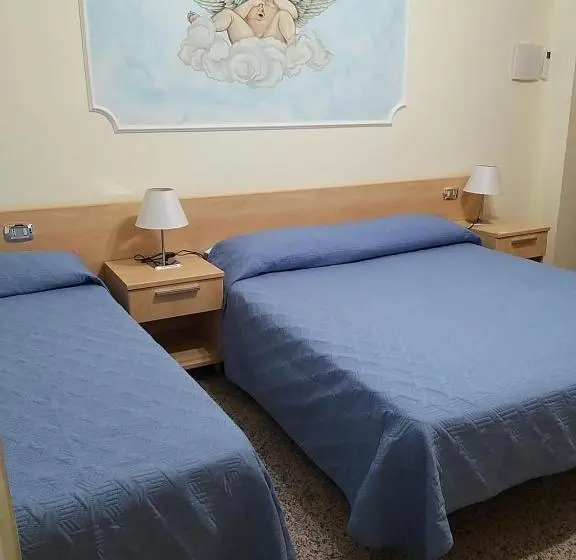 スタンダードトリプルルーム, B&b Villa Marinetti