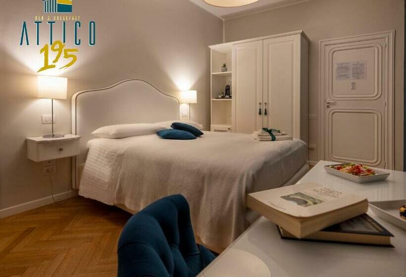 اتاق لوکس با بالکن و چشمانداز دریا, Attico 195