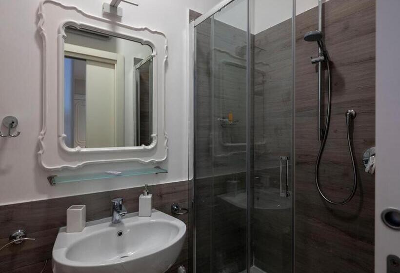 سوئیت جونیور با تراس, Attico 195