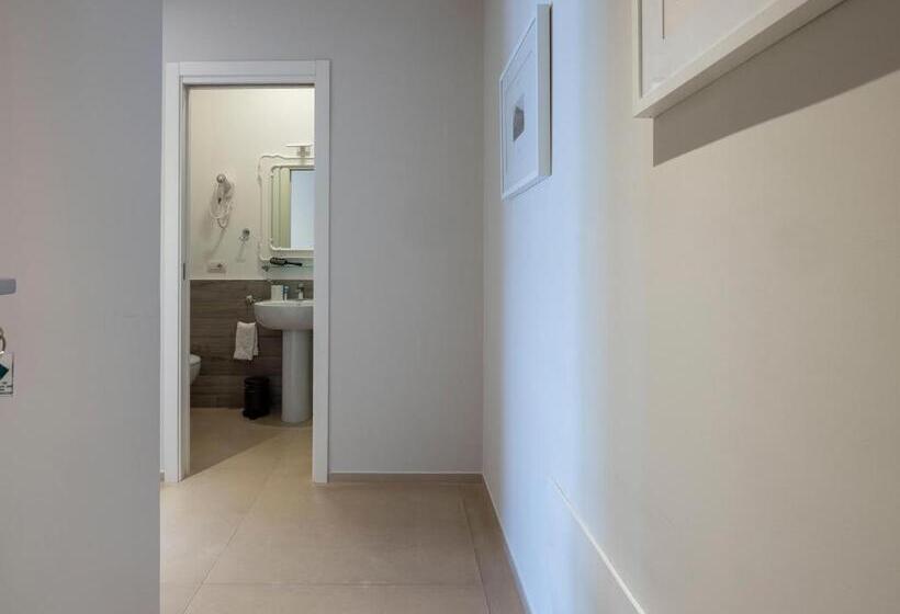 سوئیت جونیور با تراس, Attico 195