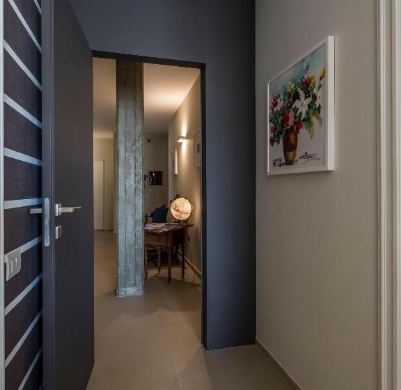 آپارتمان 1 خوابه, Attico 195