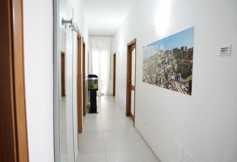 标准单人间, La Casa Dei Sogni