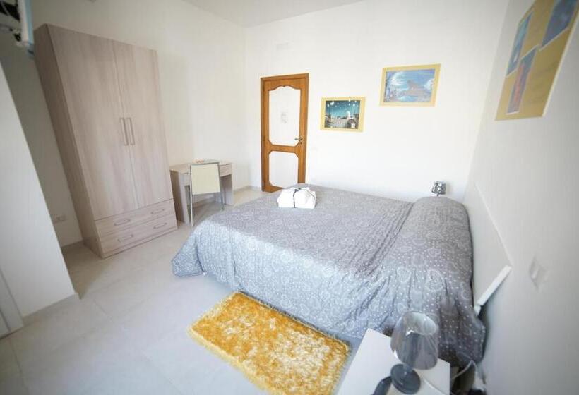 标准三人间, La Casa Dei Sogni