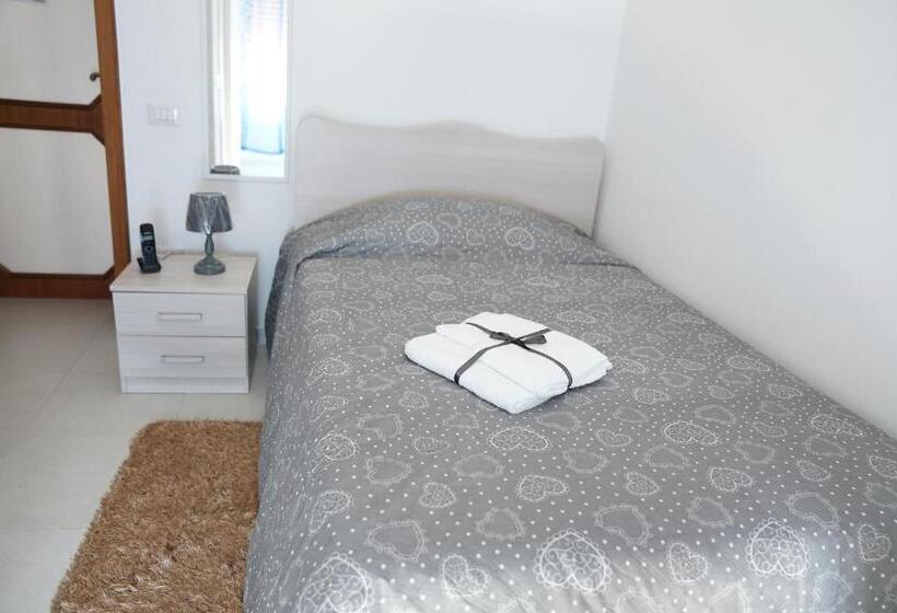 标准单人间, La Casa Dei Sogni