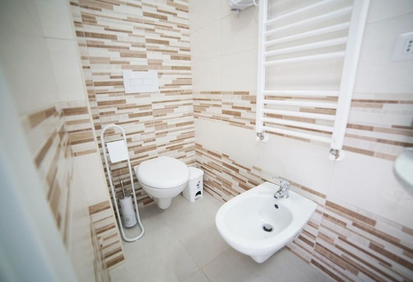 标准单人间, La Casa Dei Sogni