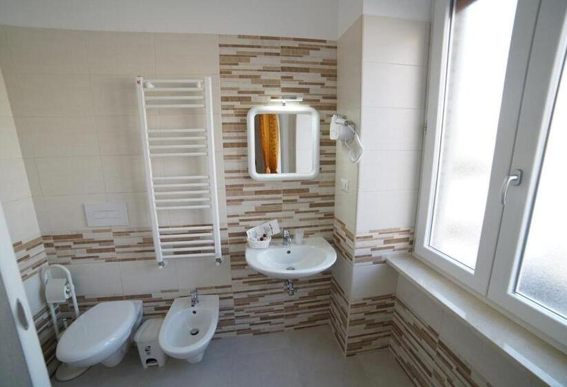 标准三人间, La Casa Dei Sogni