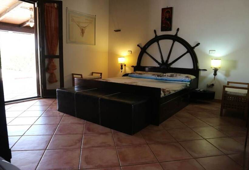 חדר דלוקס, Aurelio Rapillo