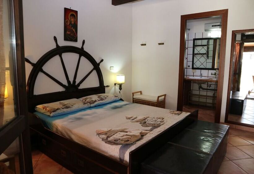 חדר דלוקס, Aurelio Rapillo