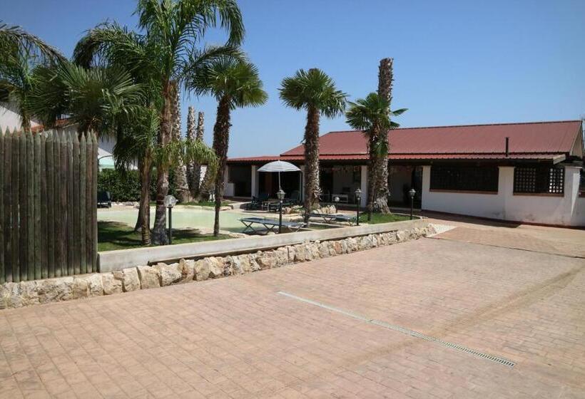 חדר דלוקס, Aurelio Rapillo