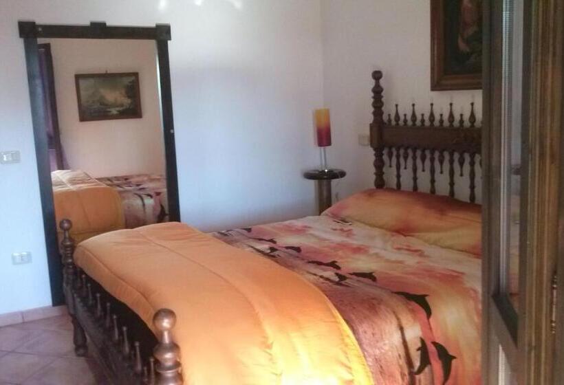 דירת חדר, Aurelio Rapillo