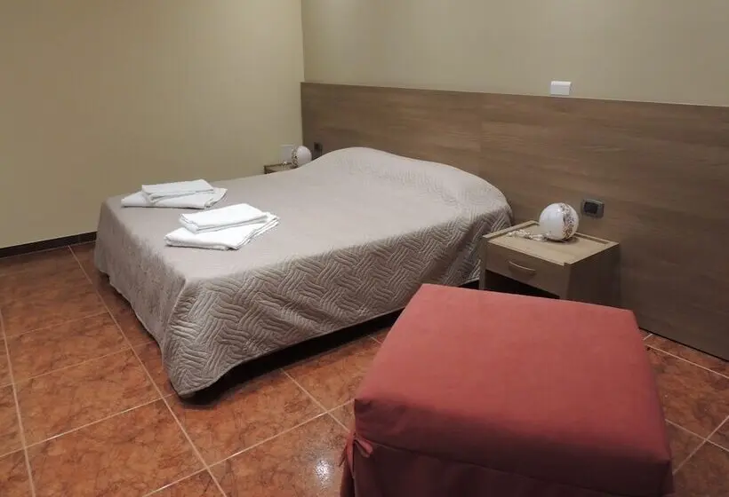 シングルデラックスルーム, B&b A Due Passi Dal Mare