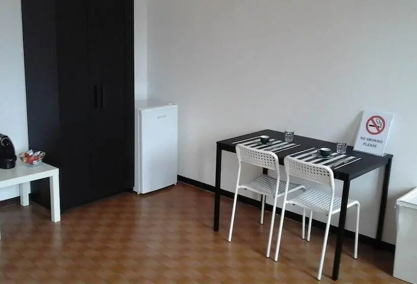 スタンダードルーム, Regolo House