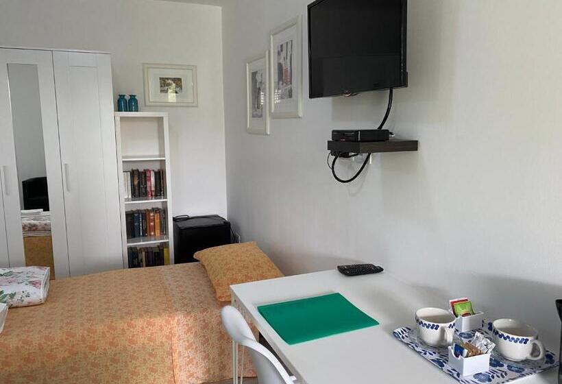 Standardrum Havsutsikt med Balkong, B&b Viadelmare