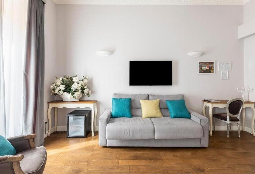 סוויטת ג'וניור, Spagna Art & Suites Ca Domus Collection