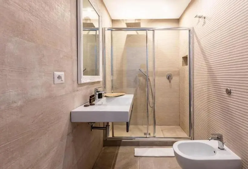 سوییت جونیور, Spagna Art & Suites   Ca Domus Collection
