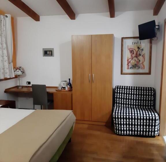 Номер Стандарт Трехместный, Villa Mola Bed And Breakfast