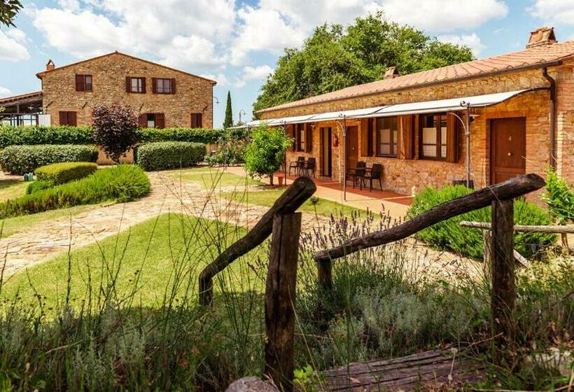 חדר סופריור לשלושה, Agriturismo & Cantina Tenuta Casteani