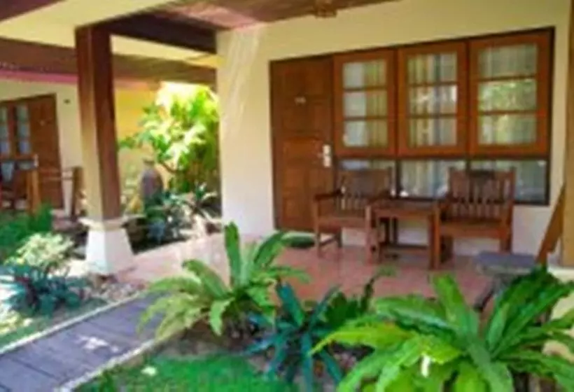 بانگلوی سوپریور, Aloha Resort