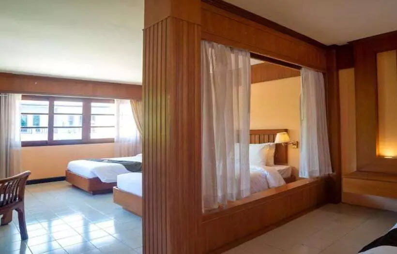 سوییت خانوادگی, Aloha Resort