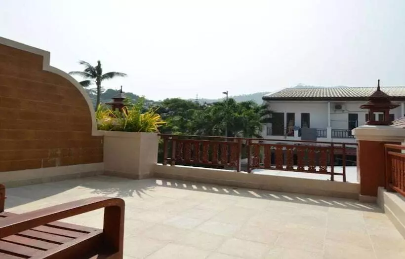 سوییت خانوادگی, Aloha Resort