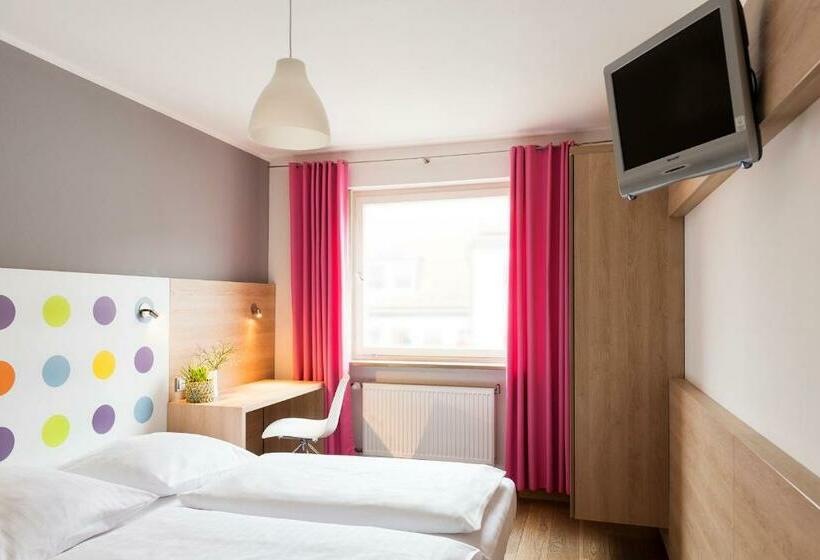 Quarto Estandar, 1st Creatif Hotel Elephant