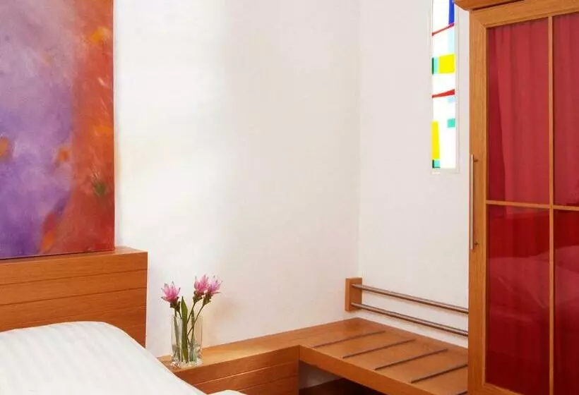 スタンダードルーム, 1st Creatif Hotel Elephant
