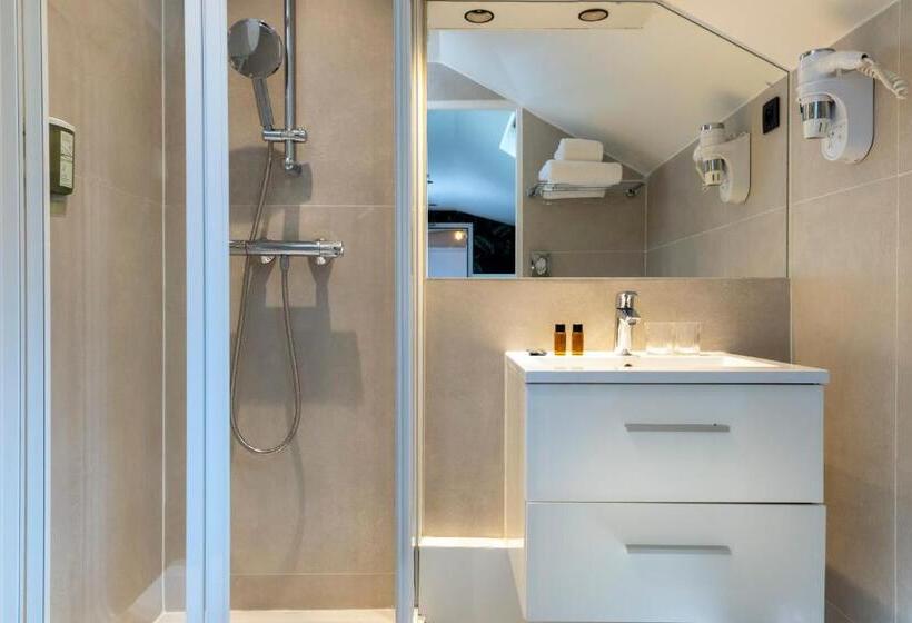 غرفة قياسية, Brady   Gare De L Est