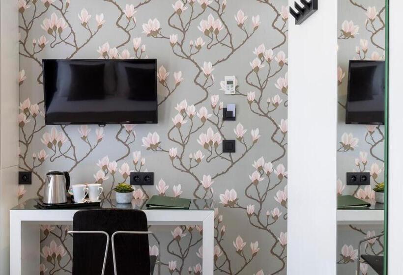 غرفة قياسية مزوَّدة بشُرفة, Brady   Gare De L Est