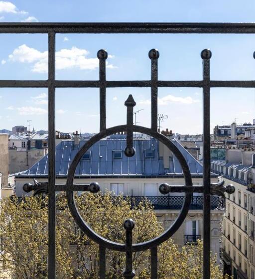 جناح جونيور مزوَّد بشرفة, Brady   Gare De L Est