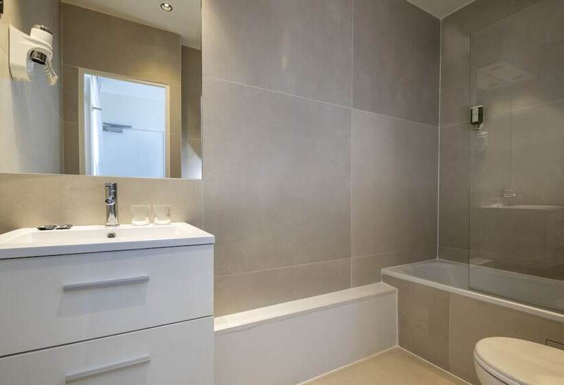 スタンダードルーム, Brady   Gare De L Est