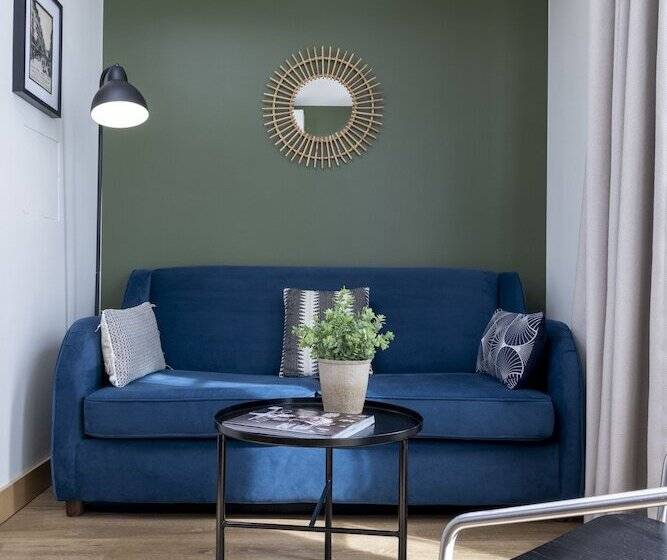 غرفة قياسية, Brady   Gare De L Est