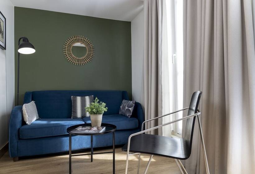 غرفة قياسية, Brady   Gare De L Est