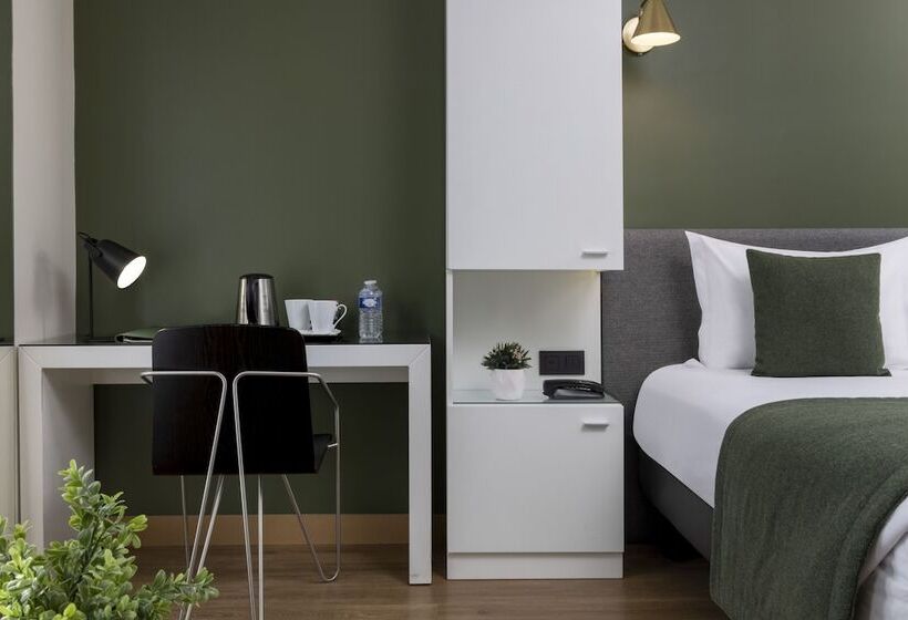 غرفة قياسية, Brady   Gare De L Est